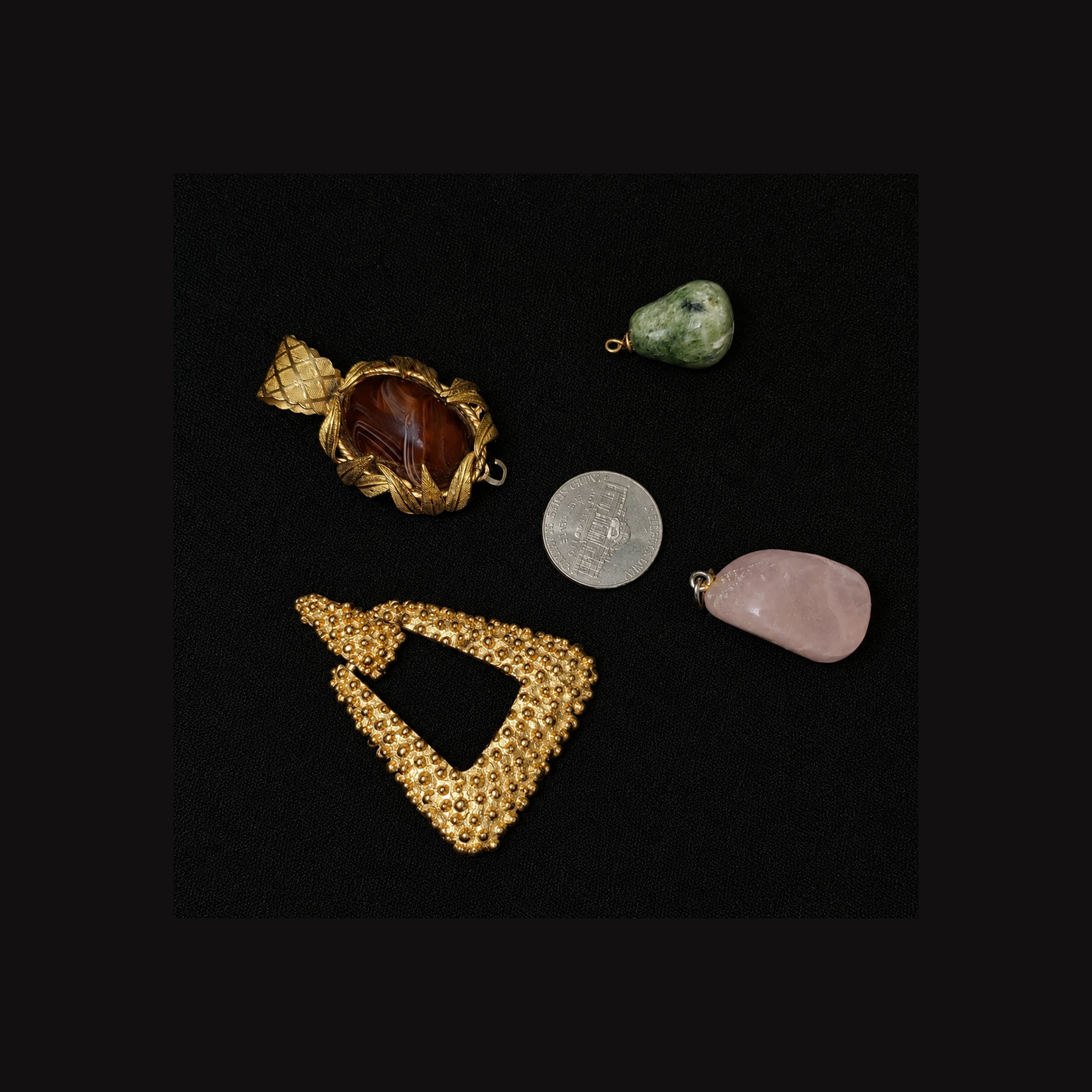 Vintage Mixed Jewelry Lot Gold Tone Brooches Rose Quartz Green Stone Pendants 4 Pc