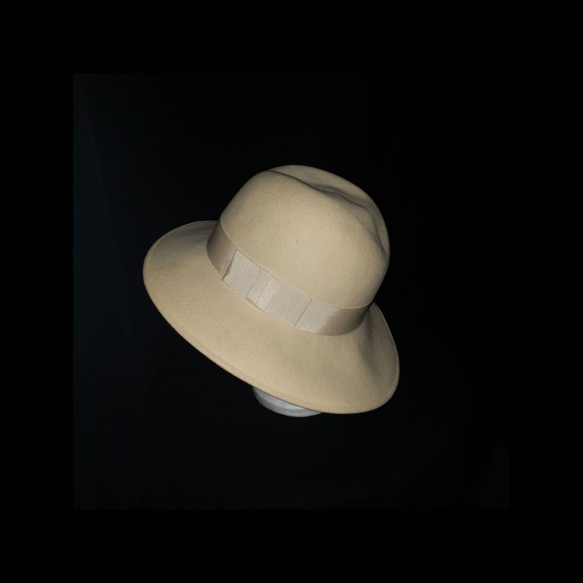Vintage Ivory Wool Felt Wide Brim Fedora Hat with Satin Ribbon Band