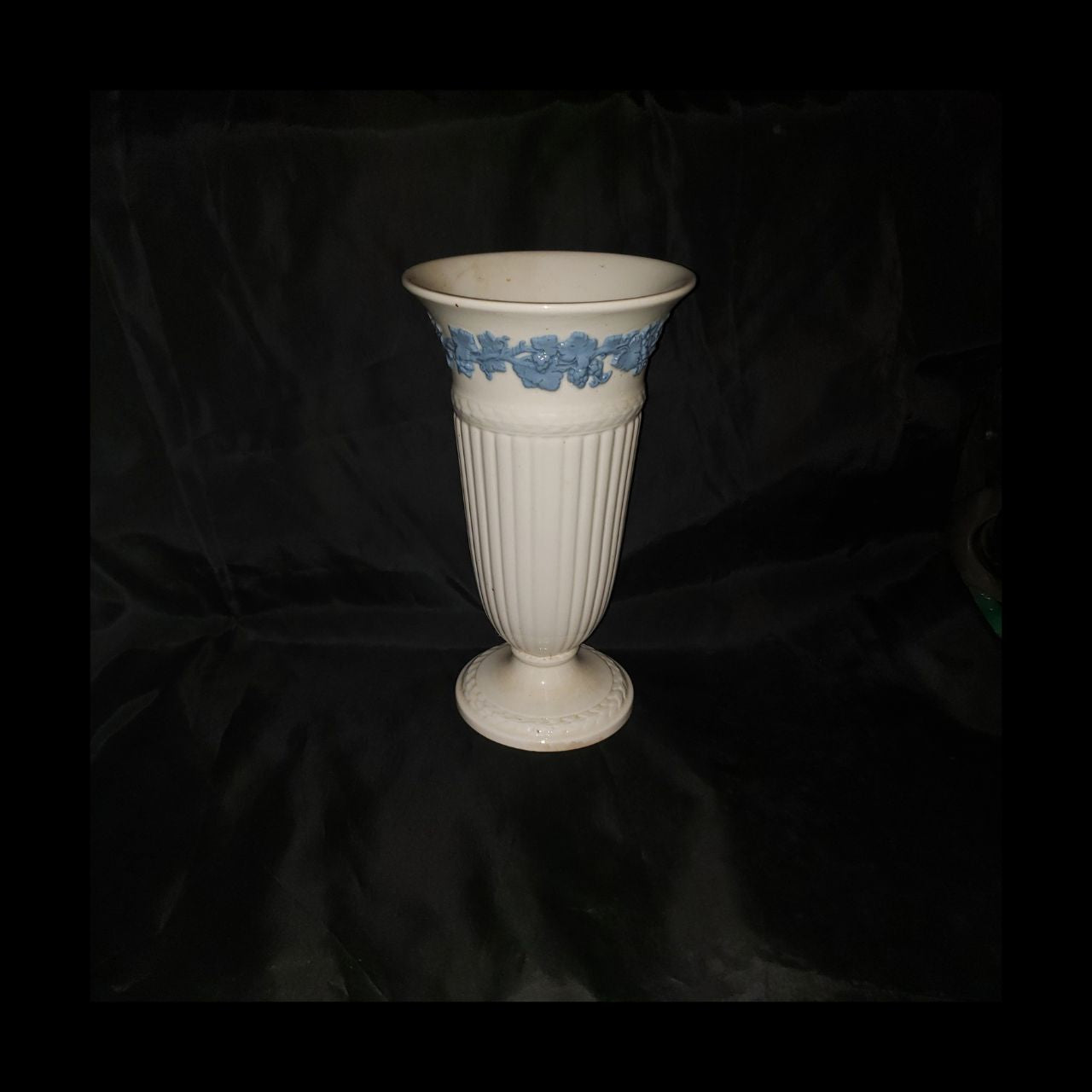 Vintage Wedgwood Embossed Queensware Vase – Blue Grapevine Relief | Etruria & Barlaston England